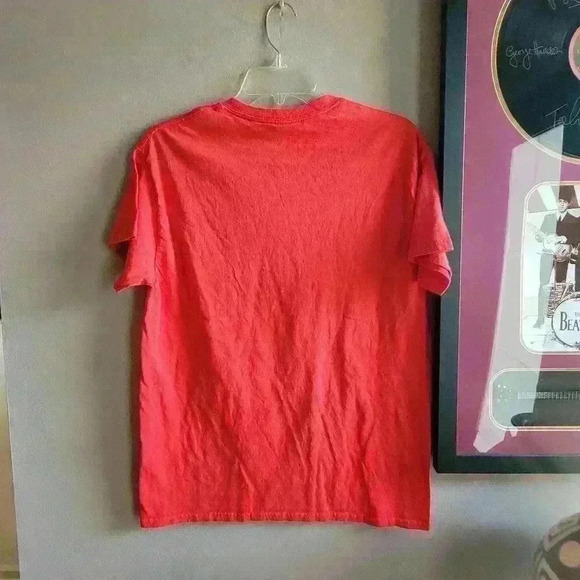 Sword Attack Titan Logo Men's T Shirt Atack on Titan Size M Red Short Sleeve - Picture 3 of 10